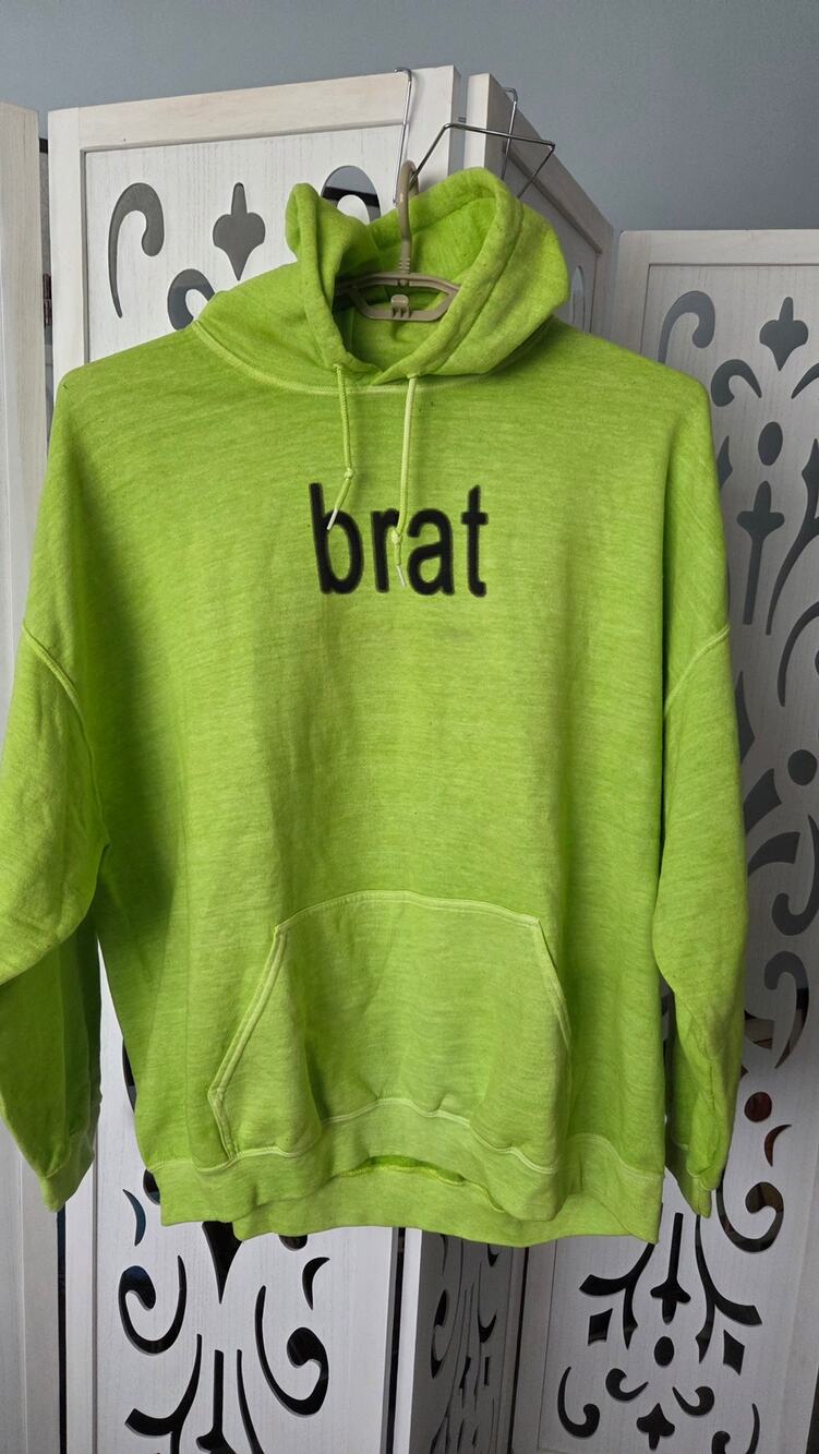 Charli xcx BRAT Hoodie L/XL Urban Outfitters Green Oversized Sweatshirt NWOT